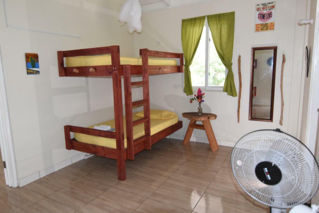 Soufriere Guesthouse Extérieur photo